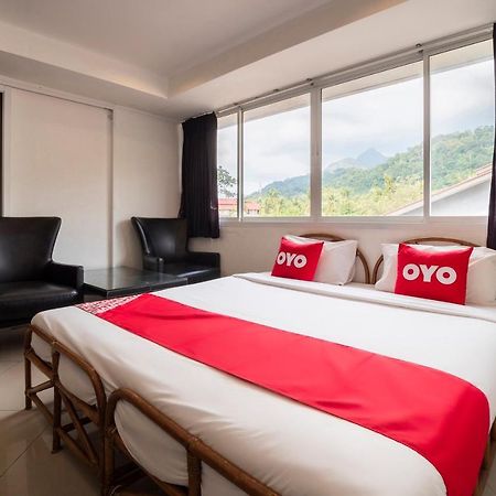 Oyo 835 Koh Chang Luxury Hotel Екстер'єр фото