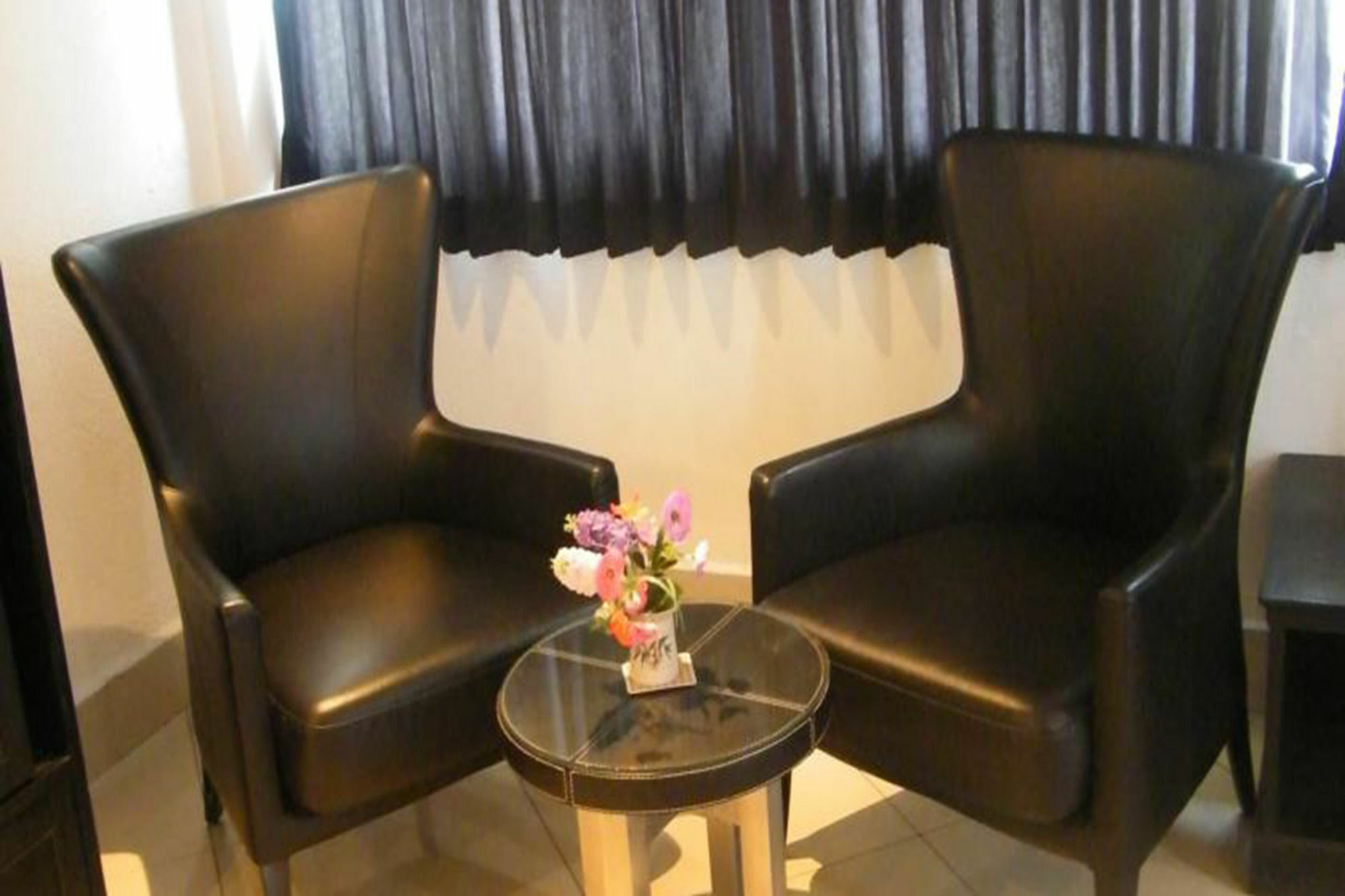 Oyo 835 Koh Chang Luxury Hotel Екстер'єр фото